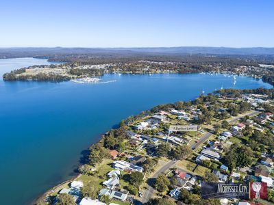 7 Bardon Lane , Brightwaters