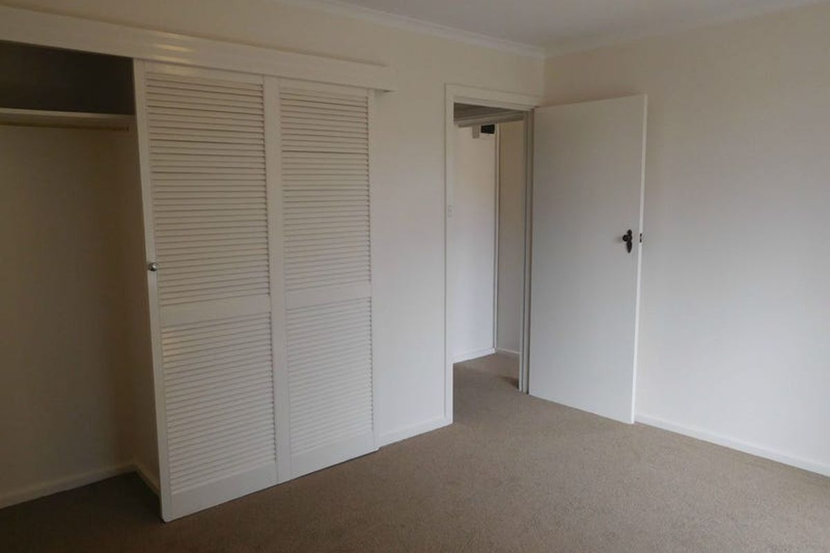 2 / 7 Estherbinks Avenue, Greenacres