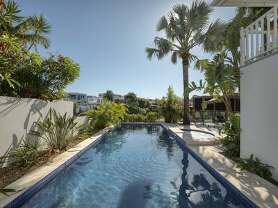 24 Gibraltar Drive, Isle Of Capri