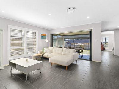 82  Sundowner Parkway (The Gables), Box Hill