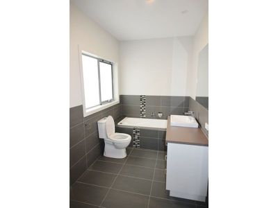 1 / 39 Milton Street, Bell Park