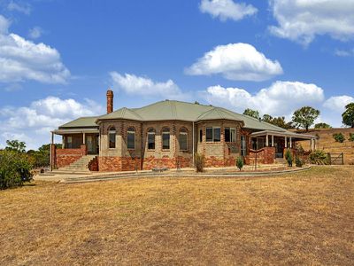 5 Bruces Lane, Tyaak