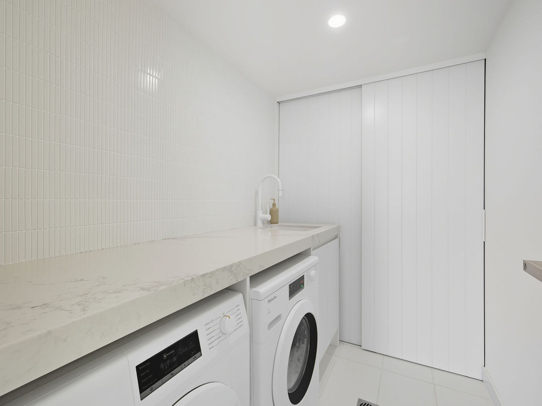 65 / 17 Bayview Street, Runaway Bay