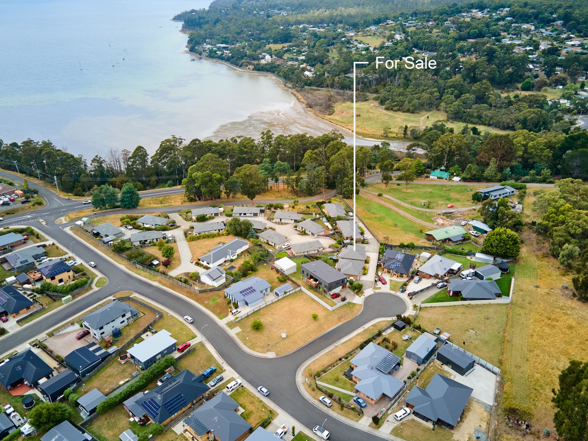 2 / 5 Space Court, Snug