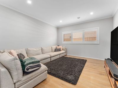 4 Rush Crescent, Manor Lakes