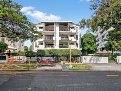 27 / 112 - 118 Oxlade Drive, New Farm