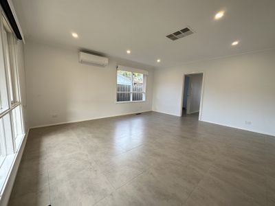 2 Avis Court, Forest Hill
