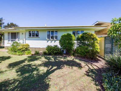 54 River Road, Kingaroy