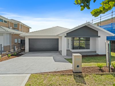 37 Clifton Crescent, Wilton