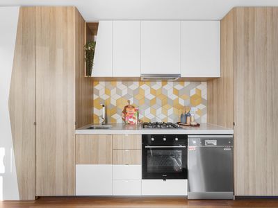211 / 27 Victoria Street, Footscray