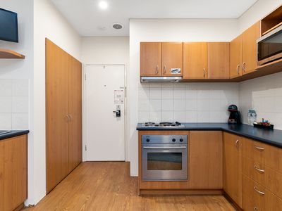 601 / 12 Victoria Avenue, Perth