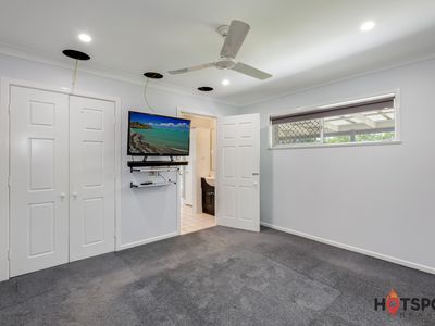 45 Pickett Street, Svensson Heights