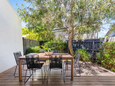 19 Russell Place, Williamstown