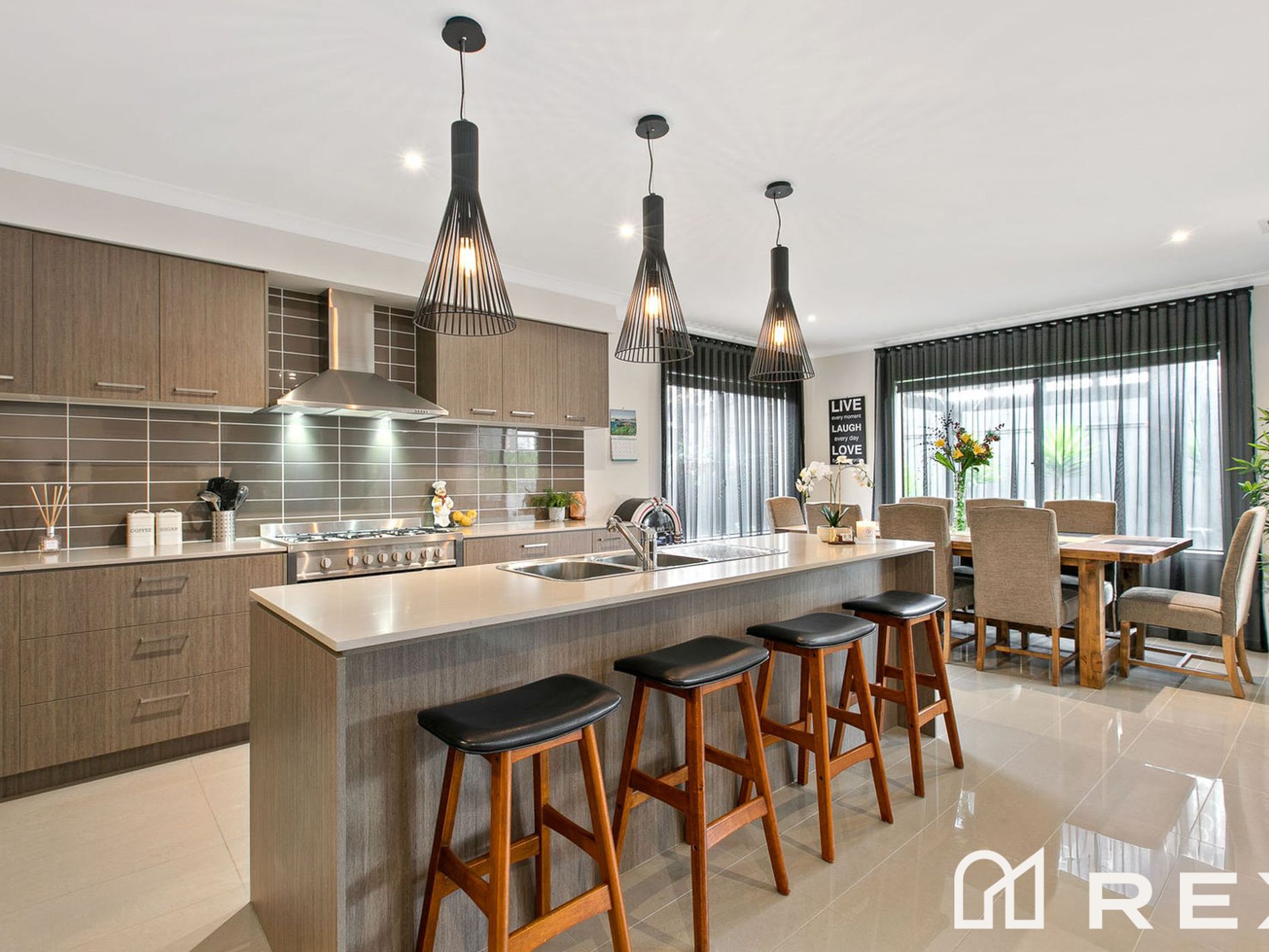 44 Karawarra Circuit, Cranbourne North