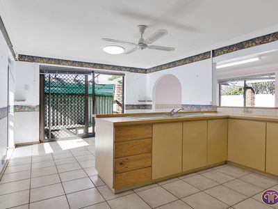 15 Crest Court, Thornlie