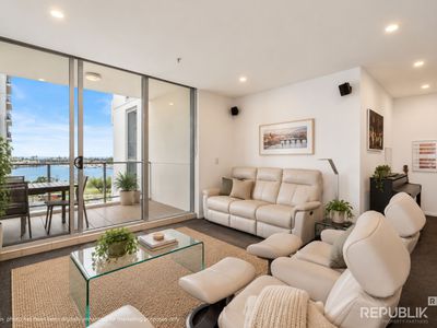 1102 / 4 COMO CRESCENT, Southport