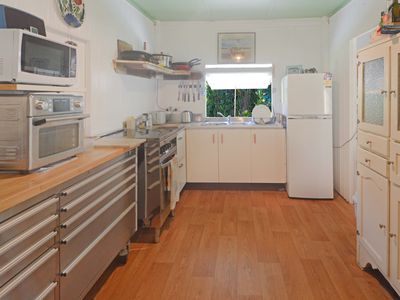 4 Elizabeth Street, Flying Fish Point