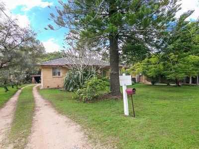 12 Sunningdale Avenue, Rochedale South