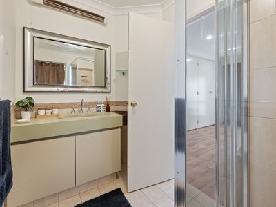 6 Hicks Road, Hannans