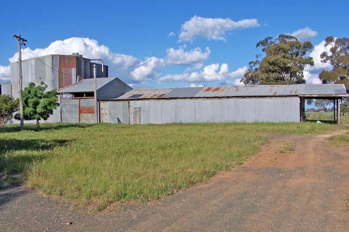 3075 McEwen Road, Stanhope South