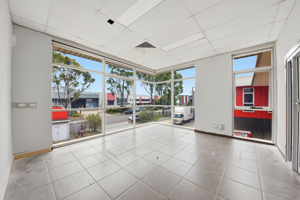 2 / 6 Gallipoli Street, Smeaton Grange