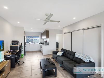 2 / 79 Frizzells Rd Woodgate, Woodgate