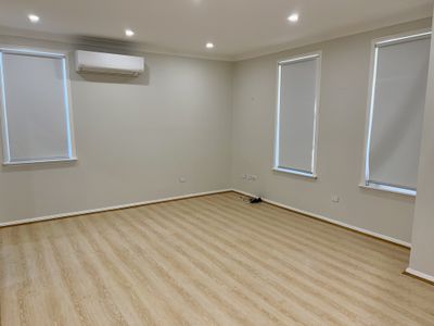 8 Grainger Avenue, Mount Pritchard