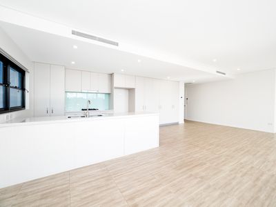 33/93 Caddies Boulevard, Rouse Hill