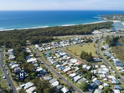 100 Canberra Crescent, Burrill Lake