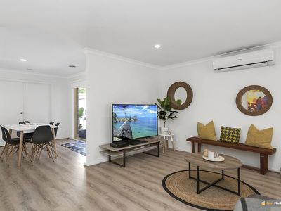 7 / 4 Paydon Way, Hampton Park