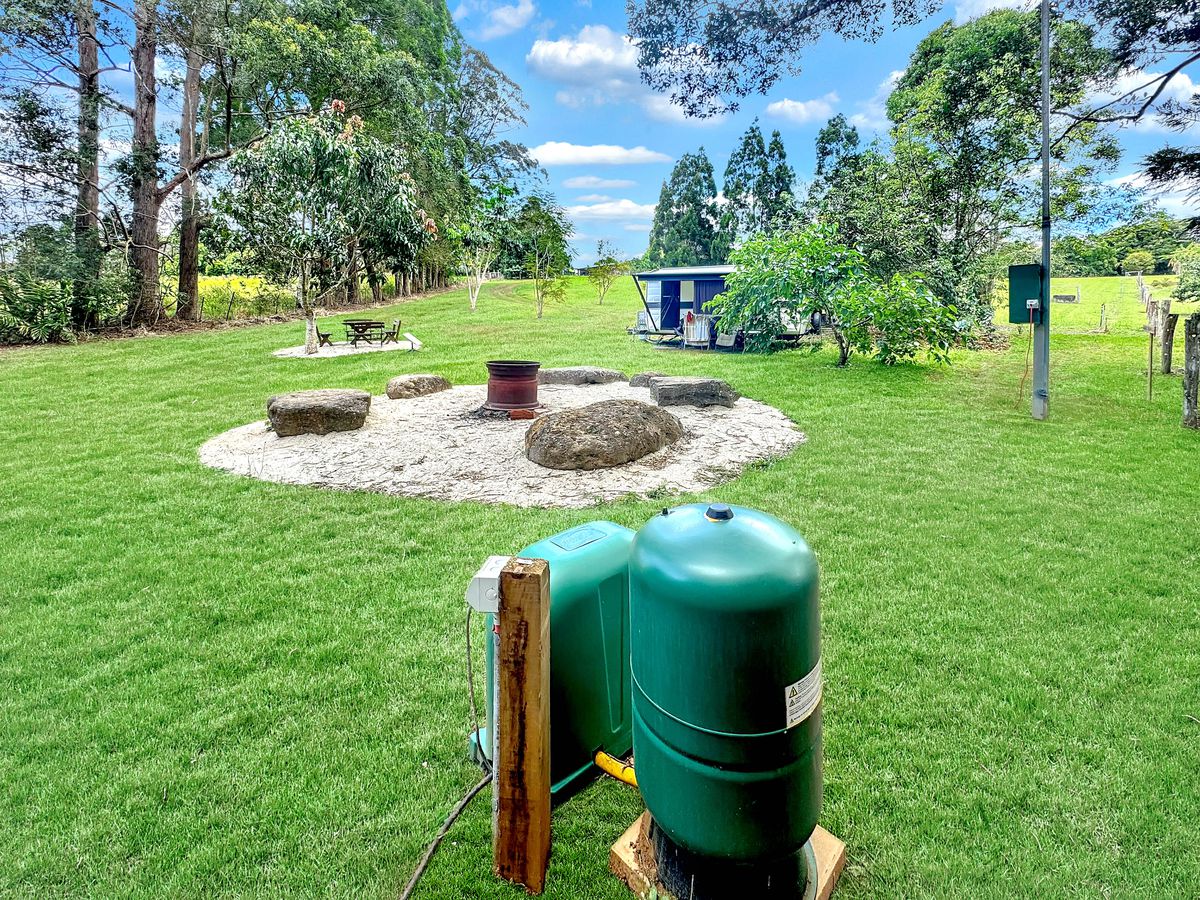 48 Russell Road West, Lake Eacham