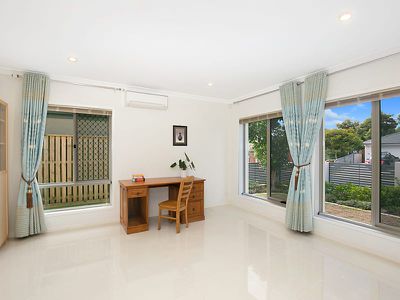 65 Skyview Avenue, Rochedale