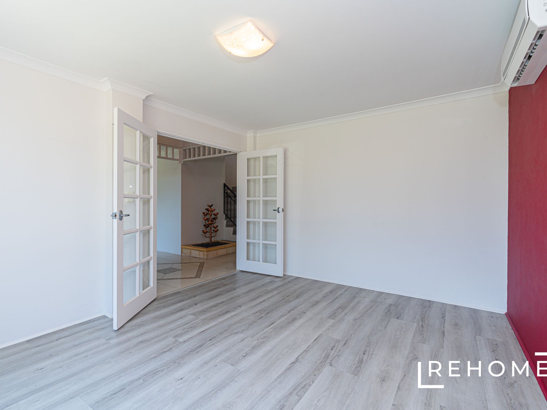 15 THURLOE WAY, Canning Vale