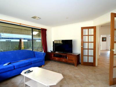 74 East Road, Pearsall