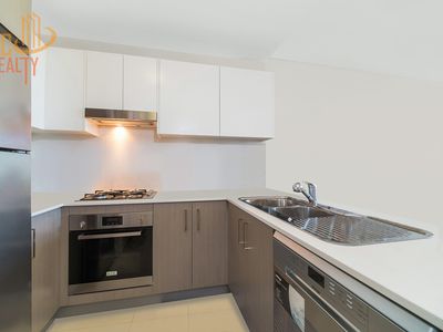33 / 2A Brown Street, Ashfield