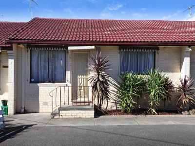 4 / 42 Middle Road, Maribyrnong