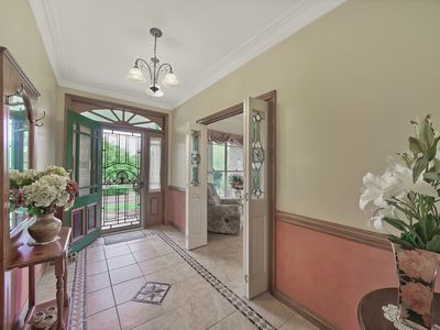 20 Toby Place, Razorback