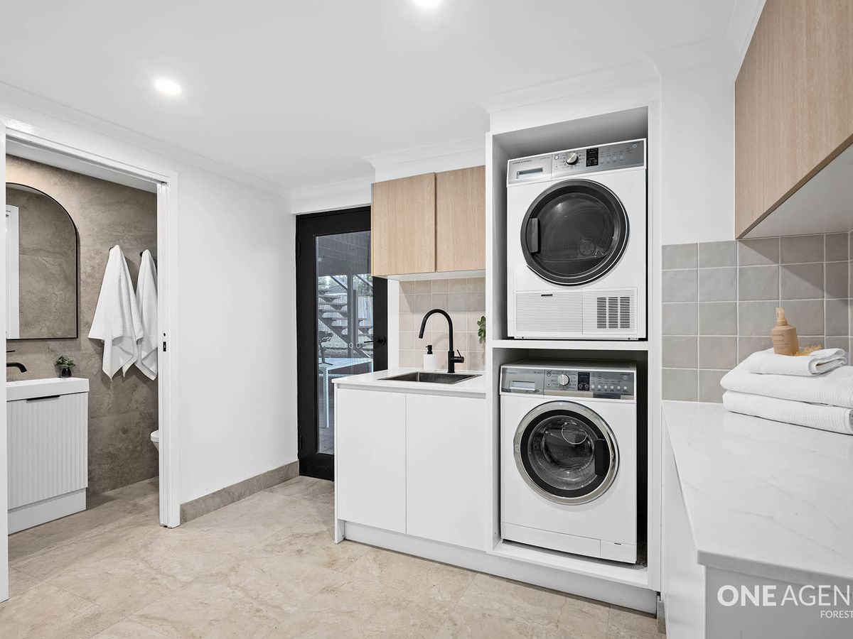 312 Sumners Road, Riverhills