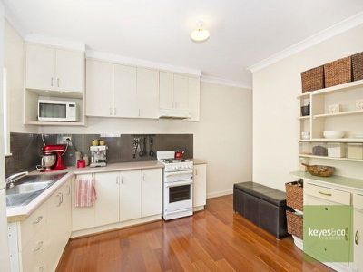12 Humphrey Street, West End