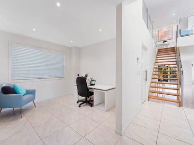 49 Harbourvue Court, Helensvale