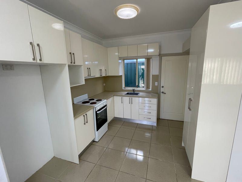 19A Holland Crescent, Casula