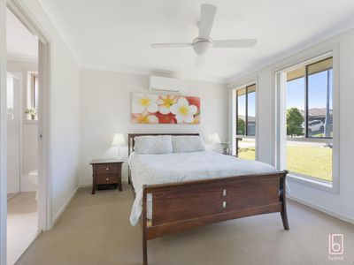 8 Oakmont Place, Woongarrah