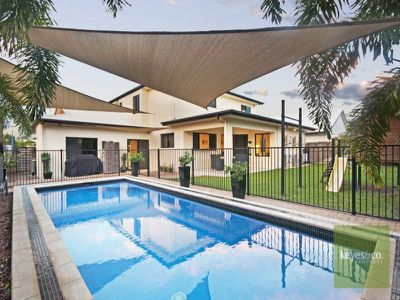 6 Lord Howe Promenade, Douglas
