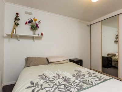 2 Lemin Avenue, Rutherglen