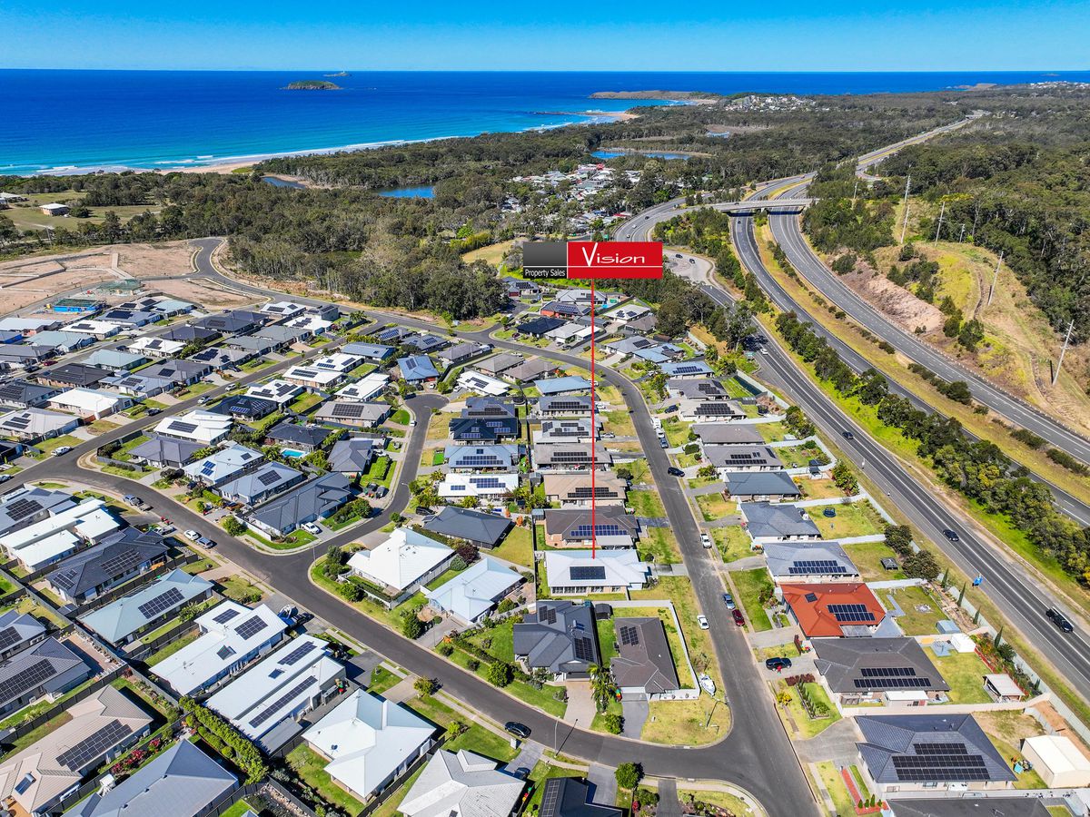 9 Flat Top Drive, Woolgoolga