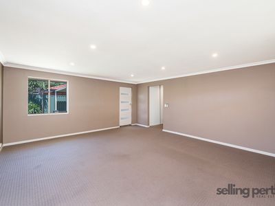 28 Haring Green, Atwell