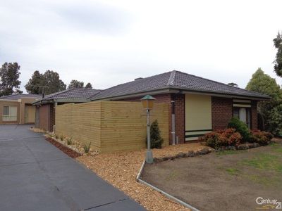 1 / 6 Gray Street, Cranbourne North