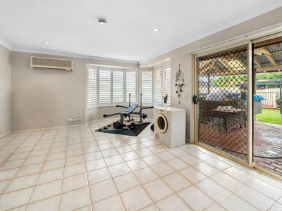 12 Wyattville Drive, West Hoxton