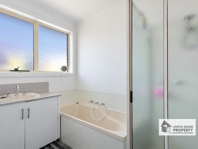 3 / 5 Church Street, Wynyard