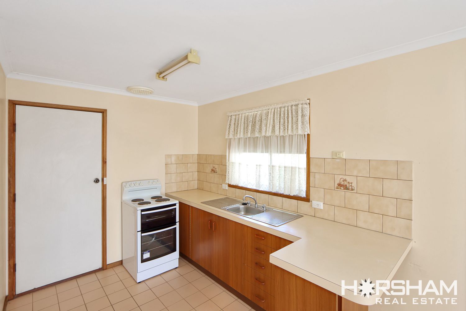 4 / 12 Remlaw Road, Horsham